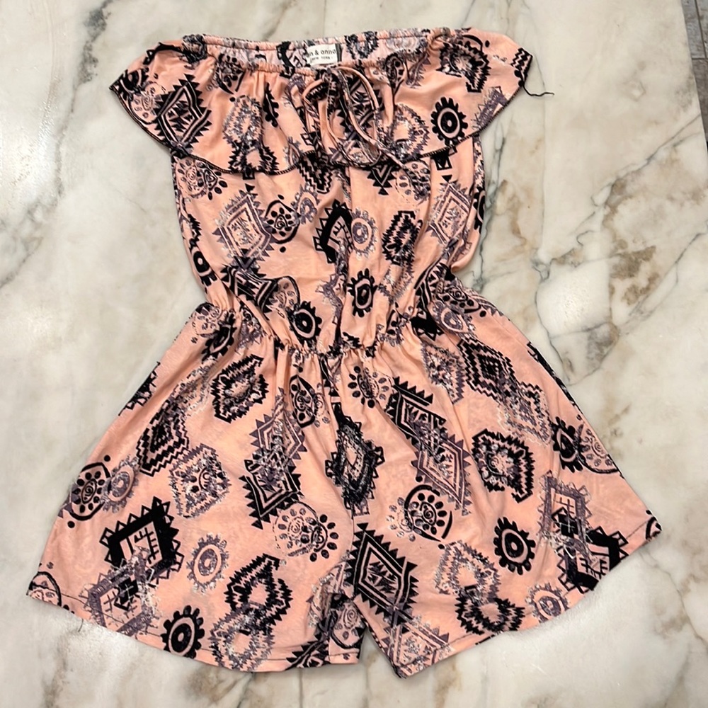 Sleeveless romper, Jon & Anna brand size small